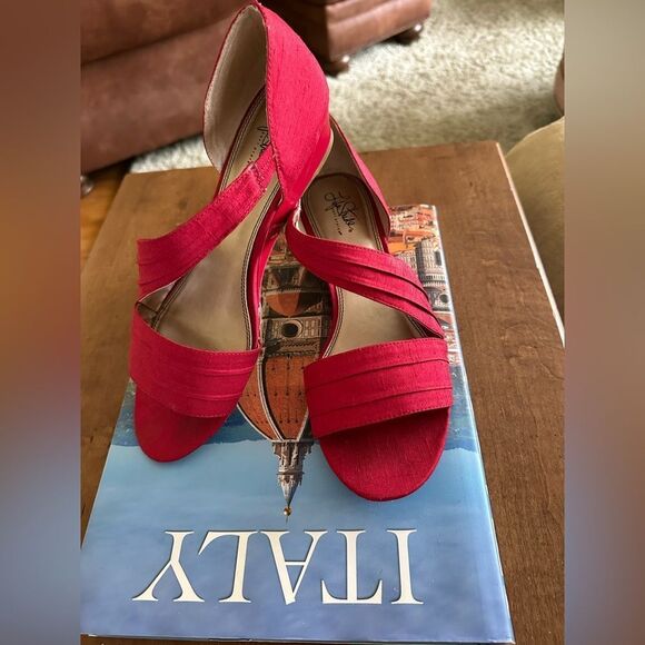 Open Toe Red Wedges!!! - Picture 4 of 5
